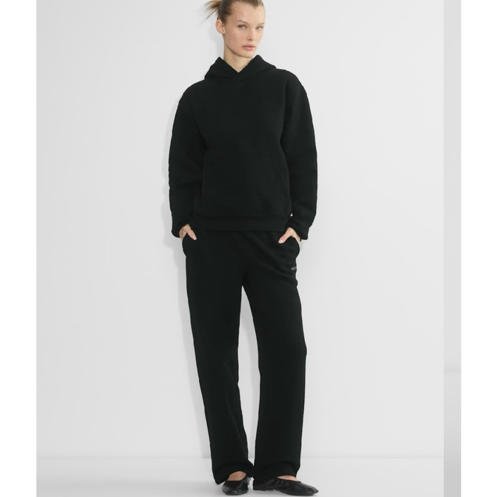 Aritzia Sweatfleece Cozy Fleece Sweatpants Boyfriend Fit Straight Leg Black XS - Picture 3 of 17